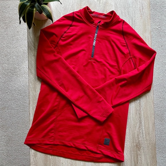Nike Pro Pullover - Picture 1 of 5
